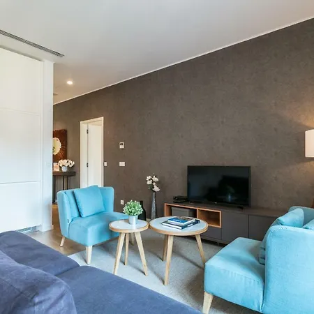 Flh Restauradores Modern Daire
