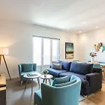Flh Restauradores Modern